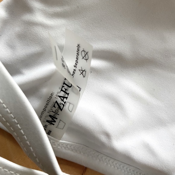 basic white bikini essential - Picture 3 of 3